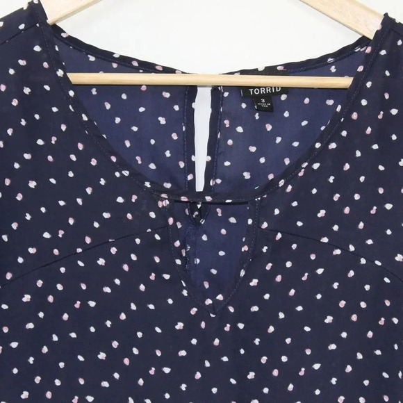 TORRID 3 navy double dot keyhole neckline A line blouse with flutter cap sleeves - Picture 3 of 10